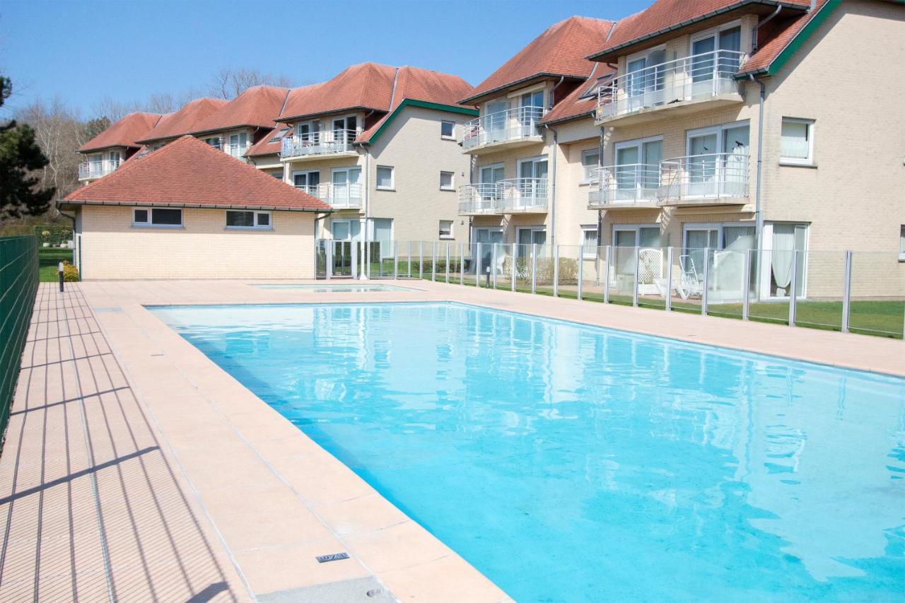 Holiday Suites Де-Ган Екстер'єр фото